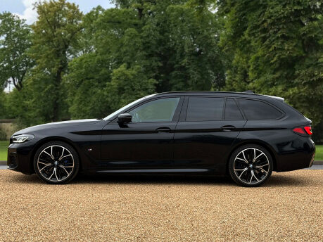 BMW 5 Series 520D M SPORT TOURING MHEV 8