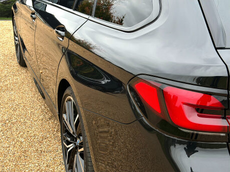 BMW 5 Series 520D M SPORT TOURING MHEV 22