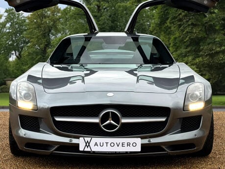 Mercedes-Benz SLS SLS AMG 2