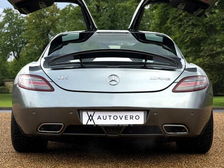 Mercedes-Benz SLS SLS AMG 8