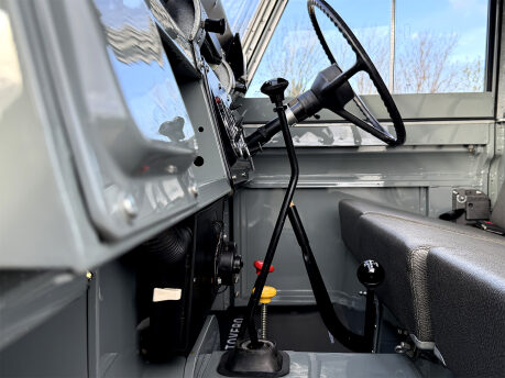 Land Rover Series II A 56