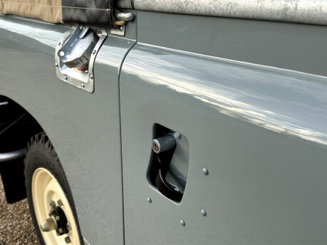 Land Rover Series II A 39