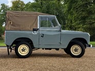 Land Rover Series II A 4