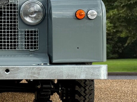 Land Rover Series II A 16