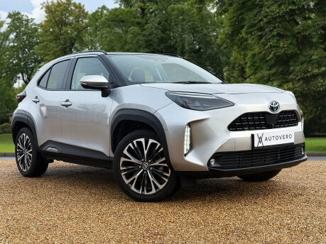 Toyota Yaris Cross EXCEL 3