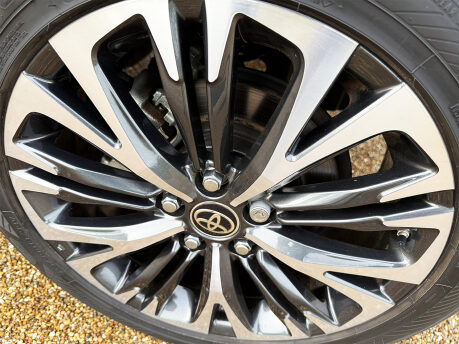 Toyota Yaris Cross EXCEL 38