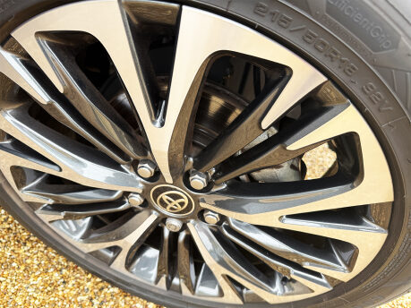 Toyota Yaris Cross EXCEL 37