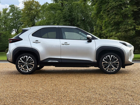 Toyota Yaris Cross EXCEL 4