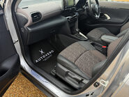 Toyota Yaris Cross EXCEL 43