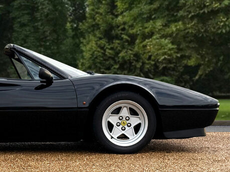 Ferrari 328 GTS 13