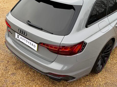 Audi A4 RS 4 TFSI QUATTRO CARBON BLACK 28