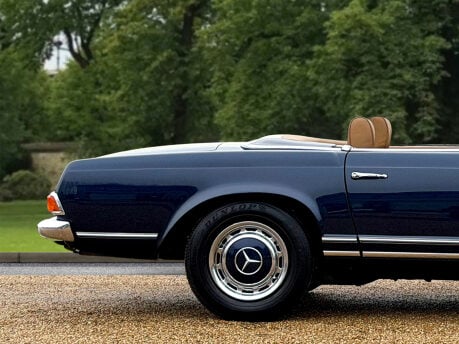 Mercedes-Benz SL Series 280 SL 12