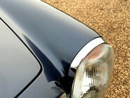 Mercedes-Benz SL Series 280 SL 34