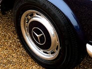 Mercedes-Benz SL Series 280 SL 46