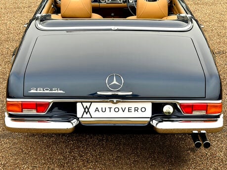 Mercedes-Benz SL Series 280 SL 29