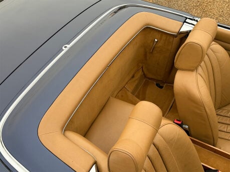 Mercedes-Benz SL Series 280 SL 57