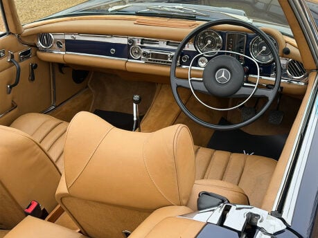 Mercedes-Benz SL Series 280 SL 62