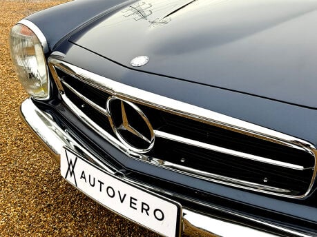 Mercedes-Benz SL Series 280 SL 35