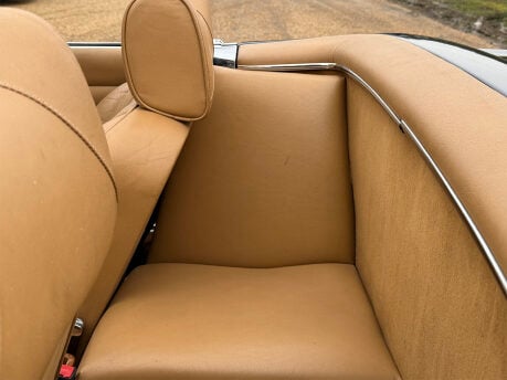 Mercedes-Benz SL Series 280 SL 69