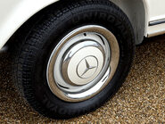 Mercedes-Benz SL Series 230SL Pagoda 34