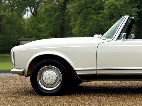 Mercedes-Benz SL Series 230SL Pagoda 10