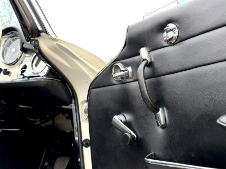 Mercedes-Benz SL Series 230SL Pagoda 64