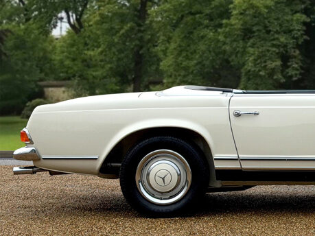 Mercedes-Benz SL Series 230SL Pagoda 12