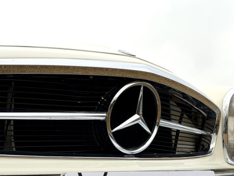 Mercedes-Benz SL Series 230SL Pagoda 28