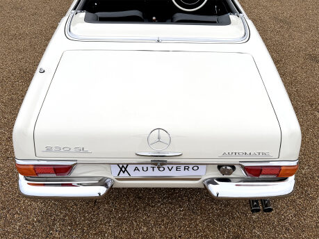 Mercedes-Benz SL Series 230SL Pagoda 24