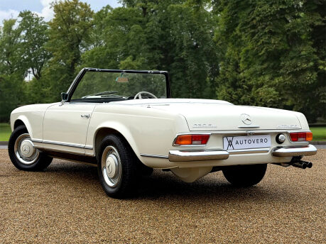 Mercedes-Benz SL Series 230SL Pagoda 7