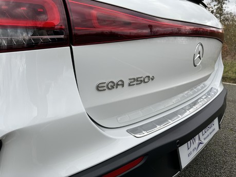 Mercedes-Benz EQA EQA 250+ AMG Line Premium Auto Electric PAN ROOF/PARKTRONIC/SAT NAV 36