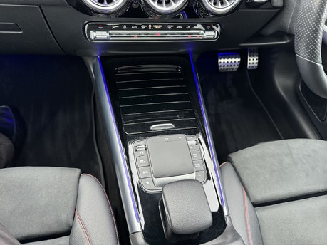 Mercedes-Benz B Class B200 AMG Line Premium Plus Auto Petrol PAN ROOF/SAT NAV/PARKTRONIC/CAMERA 15