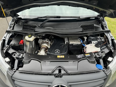 Mercedes-Benz Vito 114 CDI BlueTec Tourer Pro L2 Auto Diesel LONG/8 SEATER/PARKTRONIC 35