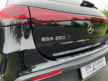 Mercedes-Benz EQA EQA 250 66KWH AMG Line Premium Auto Electric PAN ROOF/PARKTRONIC/VAT Q 37