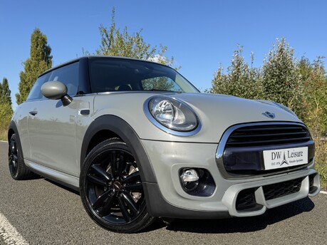 Mini Hatch Cooper 1.5 Auto Petrol JOHN COOPER WORKS SPORT PACK/REVERSE CAMERA 23