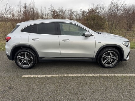 Mercedes-Benz GLA Class GLA 250e Exclusive Edition Auto Petrol Hybrid 15KWH PARKTRONIC/VAT Q 5