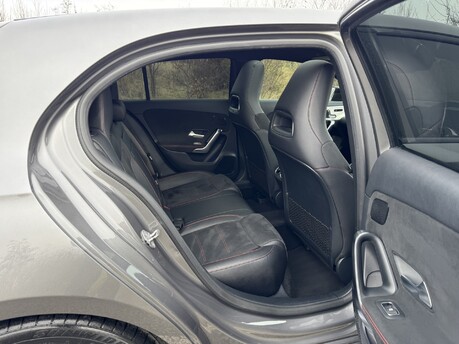 Mercedes-Benz A Class A200 AMG Line Premium Plus Auto Petrol PAN ROOF/MEMORY SEATS/PARKTRONIC 25