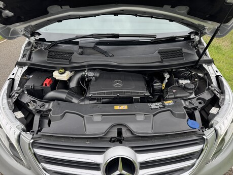 Mercedes-Benz V Class V220 D AMG Line EX-LWB Auto Diesel 8 SEATER/360 CAM/SAT NAV 39