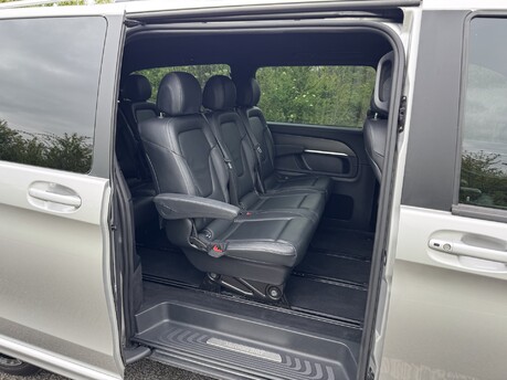 Mercedes-Benz V Class V220 D AMG Line EX-LWB Auto Diesel 8 SEATER/360 CAM/SAT NAV 23