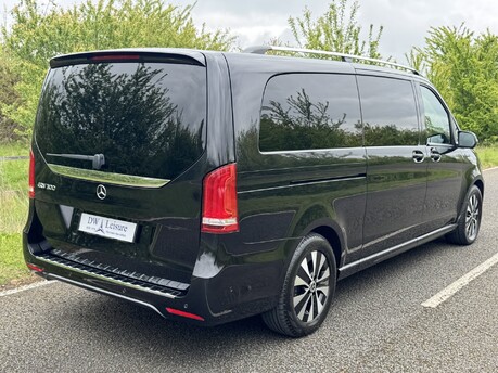 Mercedes-Benz Eqv EQV 300 Sport Premium Auto Electric 7 SEATER/STARLIGHT ROOF/VIP SEATS 32