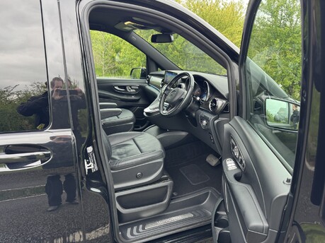 Mercedes-Benz Eqv EQV 300 Sport Premium Auto Electric 7 SEATER/STARLIGHT ROOF/VIP SEATS 15