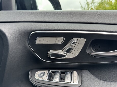 Mercedes-Benz Eqv EQV 300 Sport Premium Auto Electric 7 SEATER/STARLIGHT ROOF/VIP SEATS 27