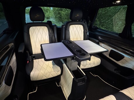 Mercedes-Benz Eqv EQV 300 Sport Premium Auto Electric 7 SEATER/STARLIGHT ROOF/VIP SEATS 10