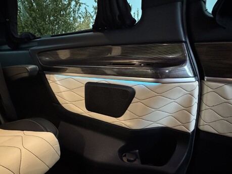 Mercedes-Benz Eqv EQV 300 Sport Premium Auto Electric 7 SEATER/STARLIGHT ROOF/VIP SEATS 12