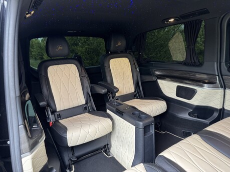 Mercedes-Benz Eqv EQV 300 Sport Premium Auto Electric 7 SEATER/STARLIGHT ROOF/VIP SEATS 1