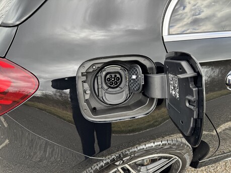 Mercedes-Benz A Class A250e AMG Line Premium Auto Petrol Hybrid 15KWH REVERSE CAM/PARKTRONIC/NAV 39