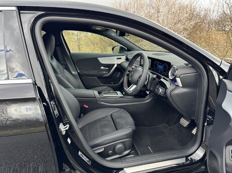 Mercedes-Benz A Class A250e AMG Line Premium Auto Petrol Hybrid 15KWH REVERSE CAM/PARKTRONIC/NAV 6