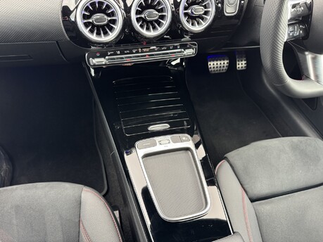 Mercedes-Benz A Class A250e AMG Line Premium Auto Petrol Hybrid 15KWH REVERSE CAM/PARKTRONIC/NAV 14