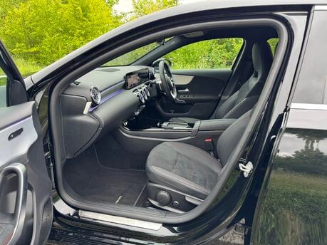 Mercedes-Benz A Class A250e AMG Line Premium Auto Petrol Hybrid 15KWH REVERSE CAM/PARKTRONIC/NAV 7