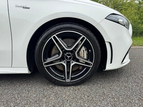 Mercedes-Benz A Class A35 AMG 4Matic Auto Petrol REVERSE CAMERA/SAT NAV 36
